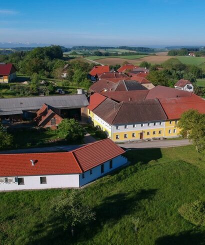 Biohof-Thomabauer-erLeben-KG-Qualitätsfleisch-aus-artgerechter-und-naturnaher-Haltung-aus-Prambachkirchen-im-Bezirk-Eferding3-1