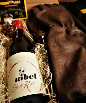 DSC00157-geschenk_set_weihnachten_rotwein_rohleder_grillhandschuh_fleischesslust